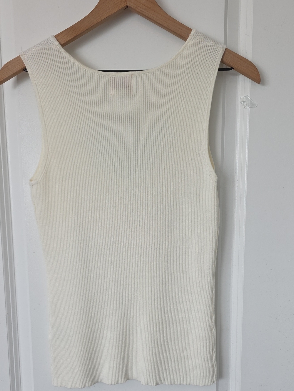 Ruby Rd Embellished Tank Size PM - Picture 4 of 7